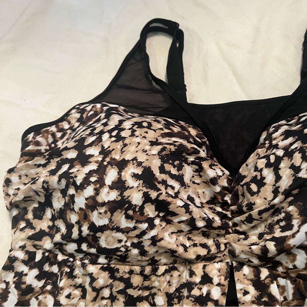 NWT Leopard Print Sleeveless meshed  shoulder straps scrunched chest   swim top - Picture 5 of 13